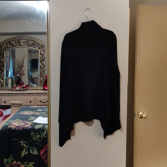 Sweater - Picture 2 of 3